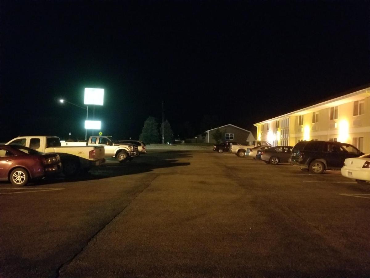 Bilmar Inn & Suites Dell Rapids Экстерьер фото