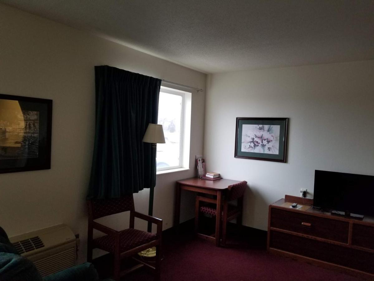 Bilmar Inn & Suites Dell Rapids Экстерьер фото