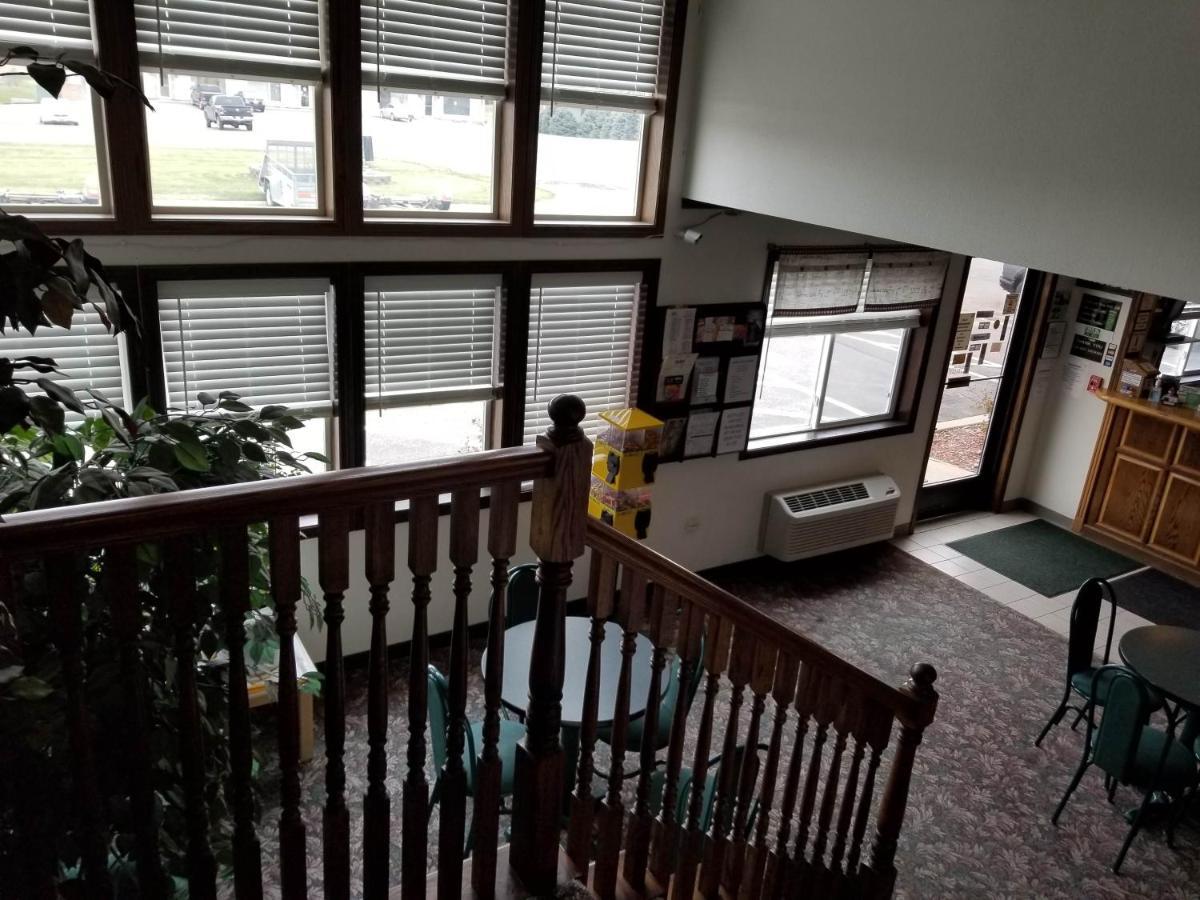 Bilmar Inn & Suites Dell Rapids Экстерьер фото