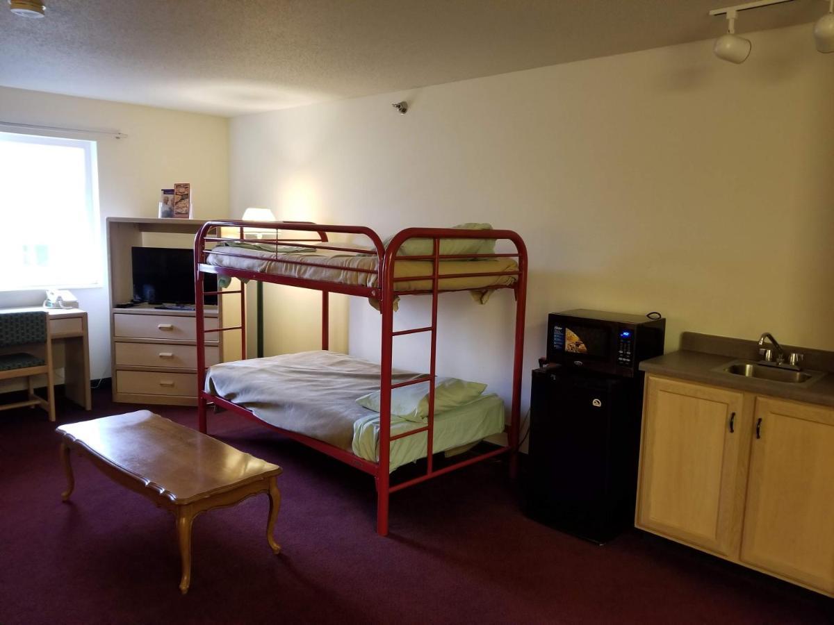 Bilmar Inn & Suites Dell Rapids Экстерьер фото