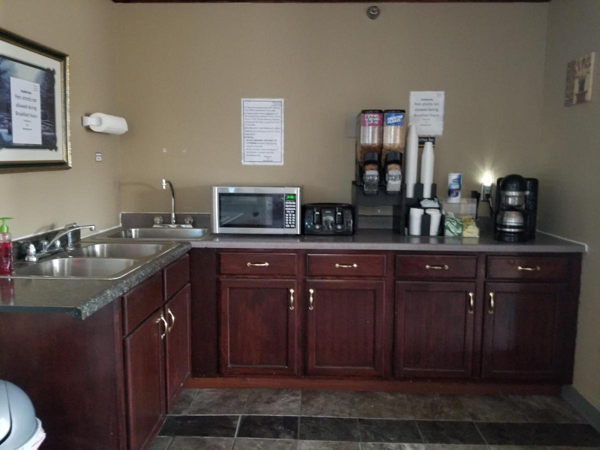 Bilmar Inn & Suites Dell Rapids Экстерьер фото