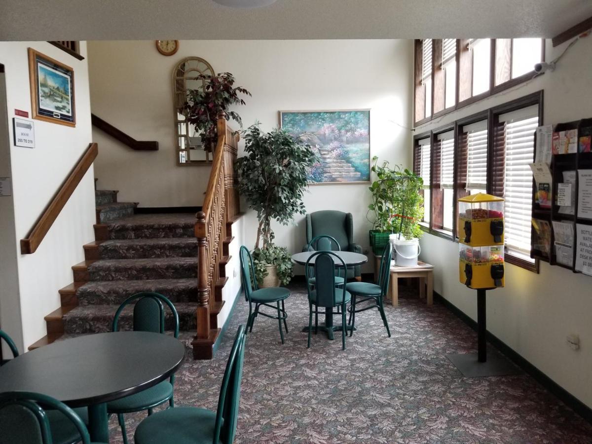Bilmar Inn & Suites Dell Rapids Экстерьер фото