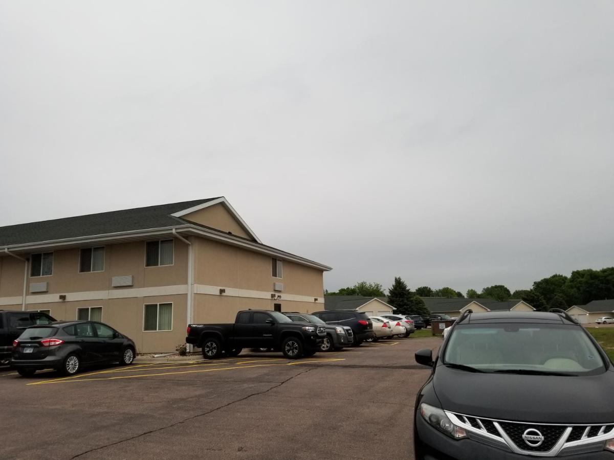 Bilmar Inn & Suites Dell Rapids Экстерьер фото
